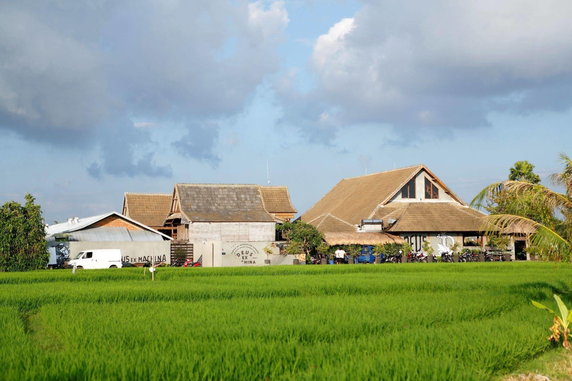 Sandhya Villa Canggu Echo Beach Exterior photo